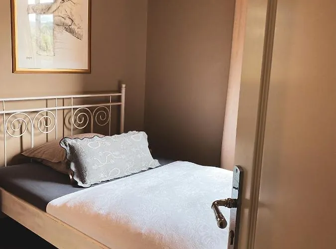 Ring Residenz In Direkt Am Nuerburgring Bed & Breakfast 3*